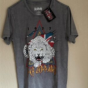 NWT Def Leppard Graphic Tee